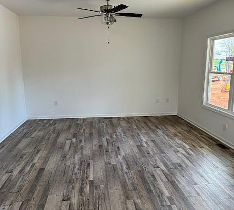 2nd image of 170 Plant Dr