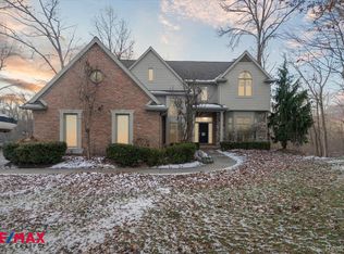 3995 Watuga St, Commerce Township, MI 48390