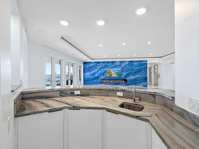 2070 N Ocean Blvd #Penthouse 4 — Photo 34