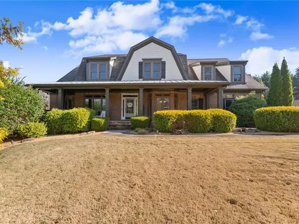 6078 Green Tree Ln, Gainesville, GA 30506