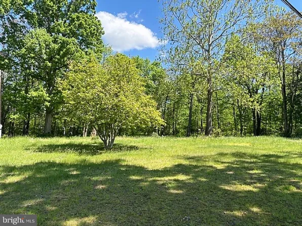 7 Ropp Dr, Martinsburg, WV 25403