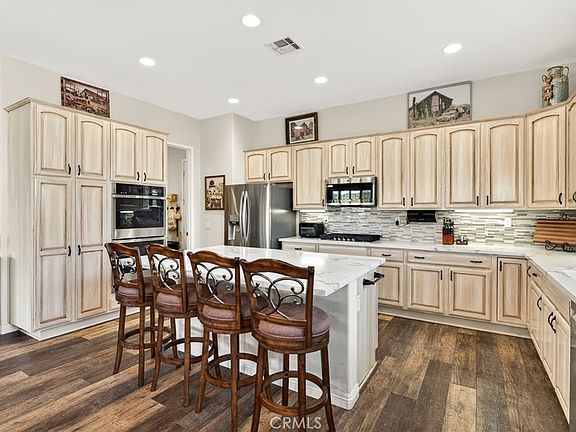 3rd image of 1710 Reyes Ln