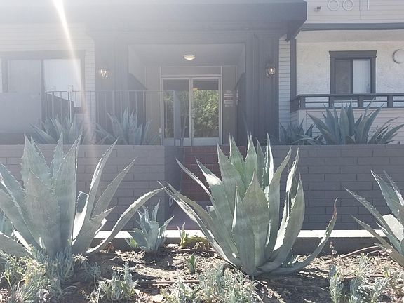 3rd image of 6615 Woodman Ave #208