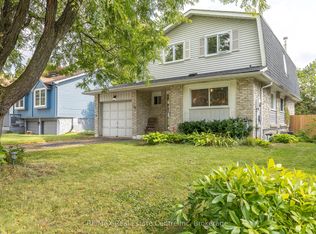 34 Woodridge Dr, Guelph, ON N1H 7E2