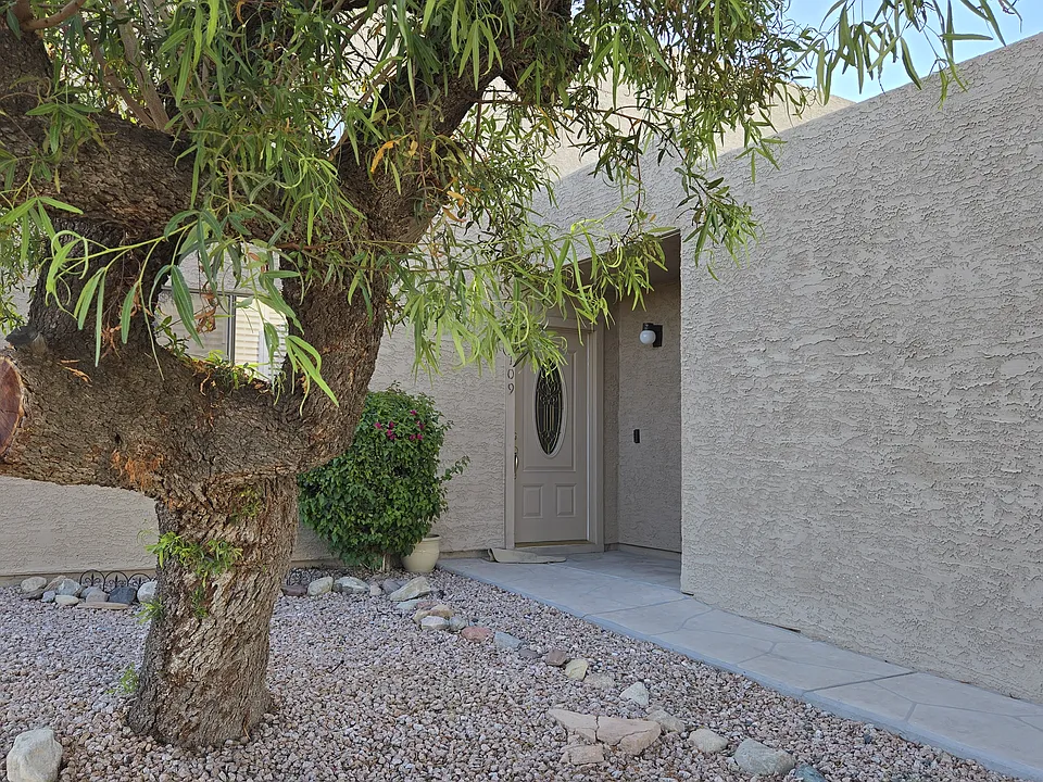 16616 E Palisades Blvd #109