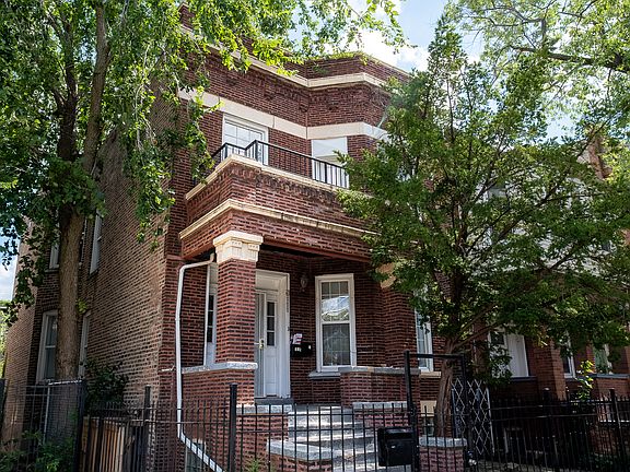 4th image of 6111 S Eberhart Ave #2
