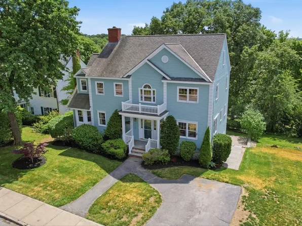 133 Fairmount St, Lowell, MA 01852