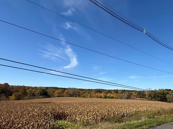 84 S Hurlburt Rd, Great Barrington, MA 01230