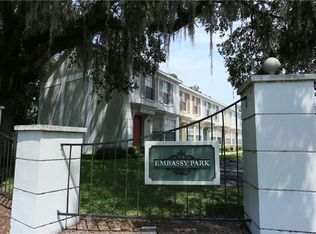 13614 Embassy Park Ct, Dade City, FL 33525