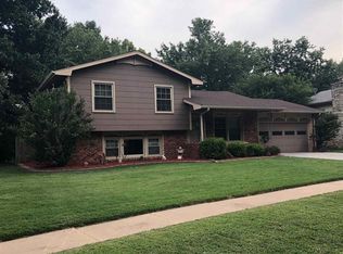 9711 W 10th St N, Wichita, KS 67212