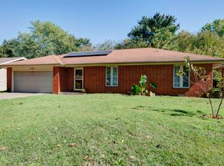 1144 S Paula Ave, Springfield, MO 65804