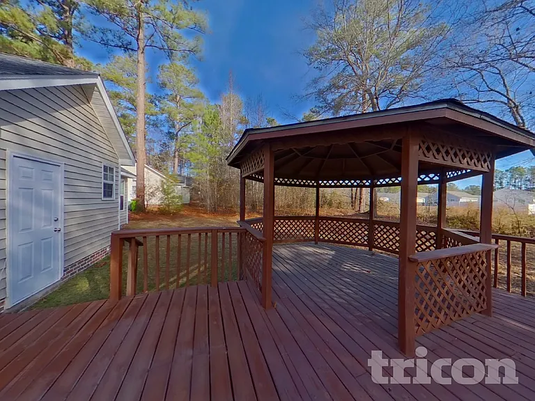 500 Rockhaven Dr — Photo 14
