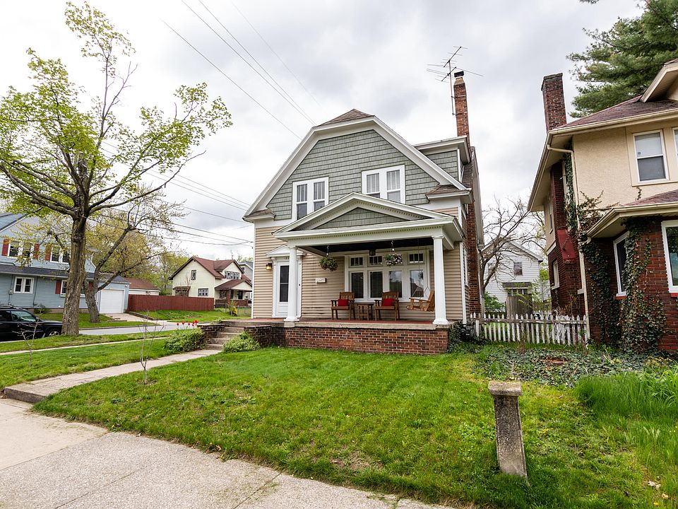 1st image of 1224 Alexander St SE