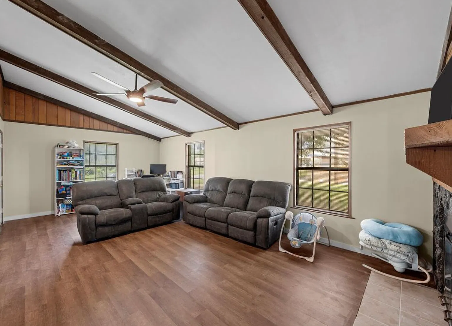 3 bed, 1442 sqft, $1,700 — Photo 3