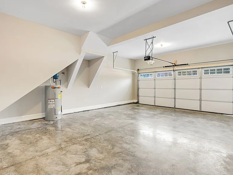 533 S Halifax Ct — Photo 23