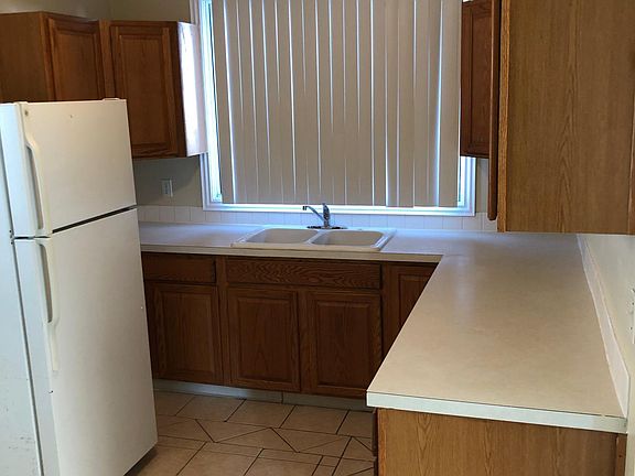 3rd image of 361 Cypress Ave
