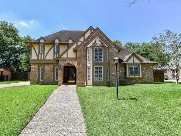 18107 Hollywell Dr, Houston, TX 77084