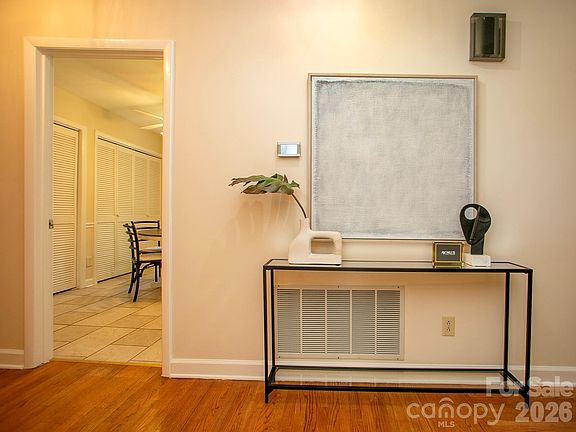 5th image of 10401 Andiron Dr