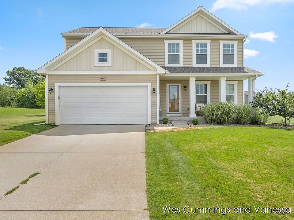 1st image of 4480 Crescent Woods Ct NE