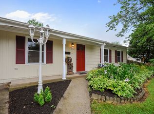 205 W Maple Ave, Sterling, VA 20164