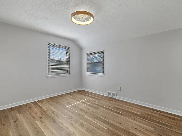 973 Agnew Rd — Photo 27
