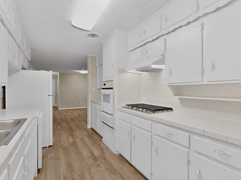 1016 Sproles Dr — Photo 21