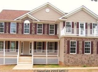 16 Kinsley Ln, Fredericksburg, VA 22406