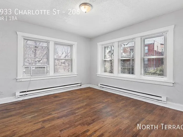 3933 Charlotte St #206 — Photo 7