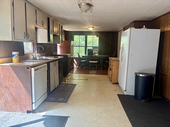 3rd image of 349 Bailey Hill Road