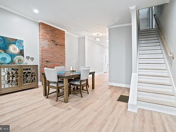 3rd image of 3926 Howley St
