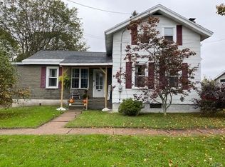 17 State St, Phoenix, NY 13135