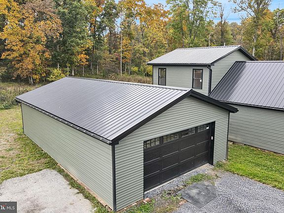 4th image of 2465 Emmitsburg Rd