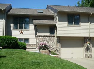 106 Arbor Ridge Ln, Council Bluffs, IA 51503