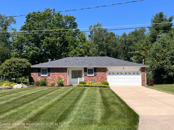 6716 Bunker Hill Dr, Lansing, MI 48906