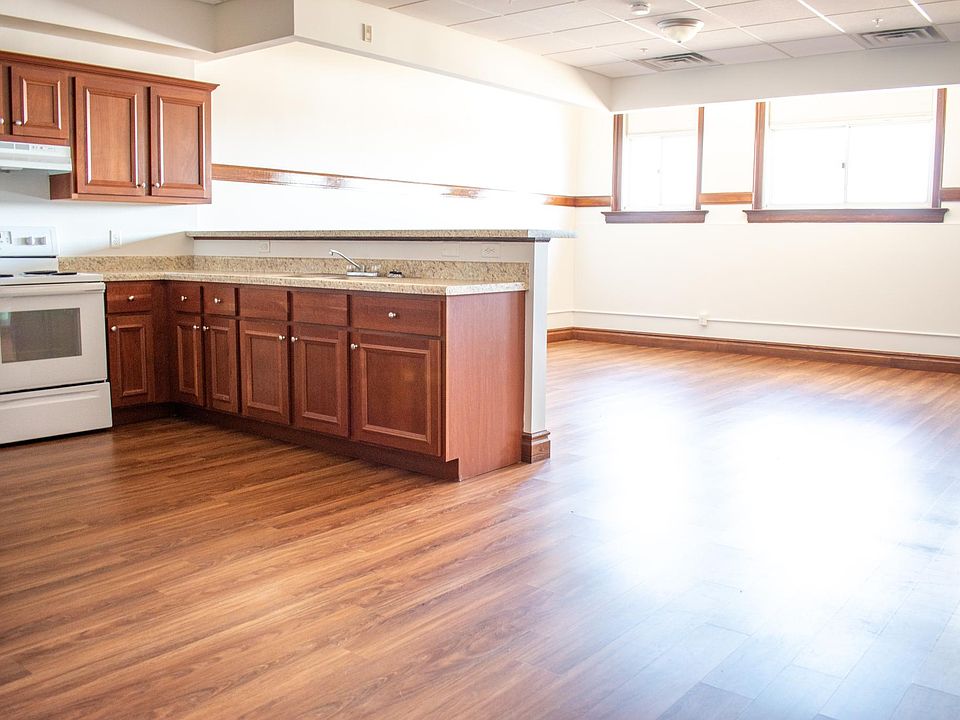 School House Apartments 1812 Avenue F Fort Madison IA Zillow