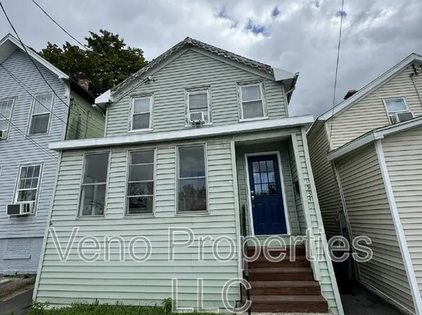 1534 Broadway, Rensselaer, NY 12144