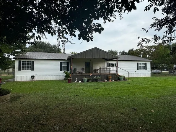 157 Clemile Dauzat Rd, Marksville, LA 71351