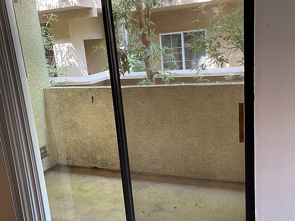 5th image of 4143 Cahuenga Blvd APT 1