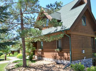 670 Moose Mountain Dr, Lutsen, MN 55612