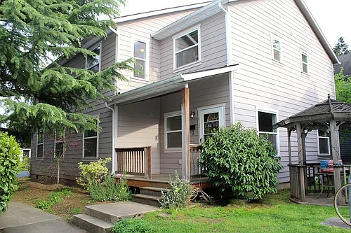 812 N Dekum St Photo 1