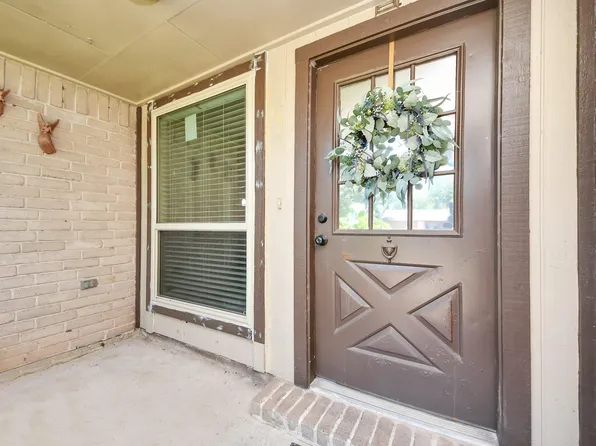 7802 Alegria Dr, Houston, TX 77083