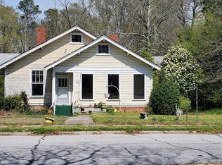 5200 Emerson St, Hodges, SC 29653