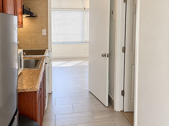 4th image of 2100 Cassandra Ln #311