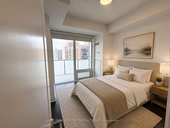 5th image of 65 Saint Mary St W #1707
