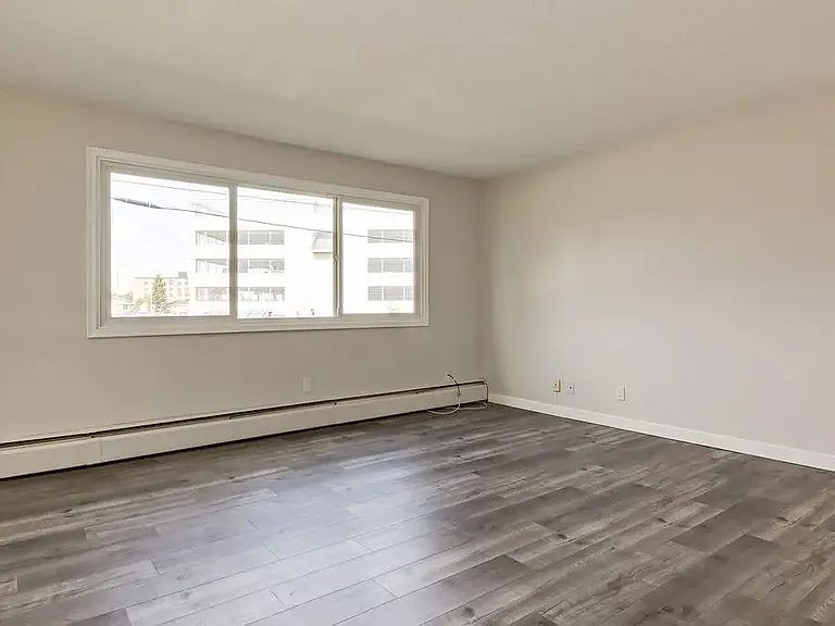 3901 50a Ave #9 — Photo 6