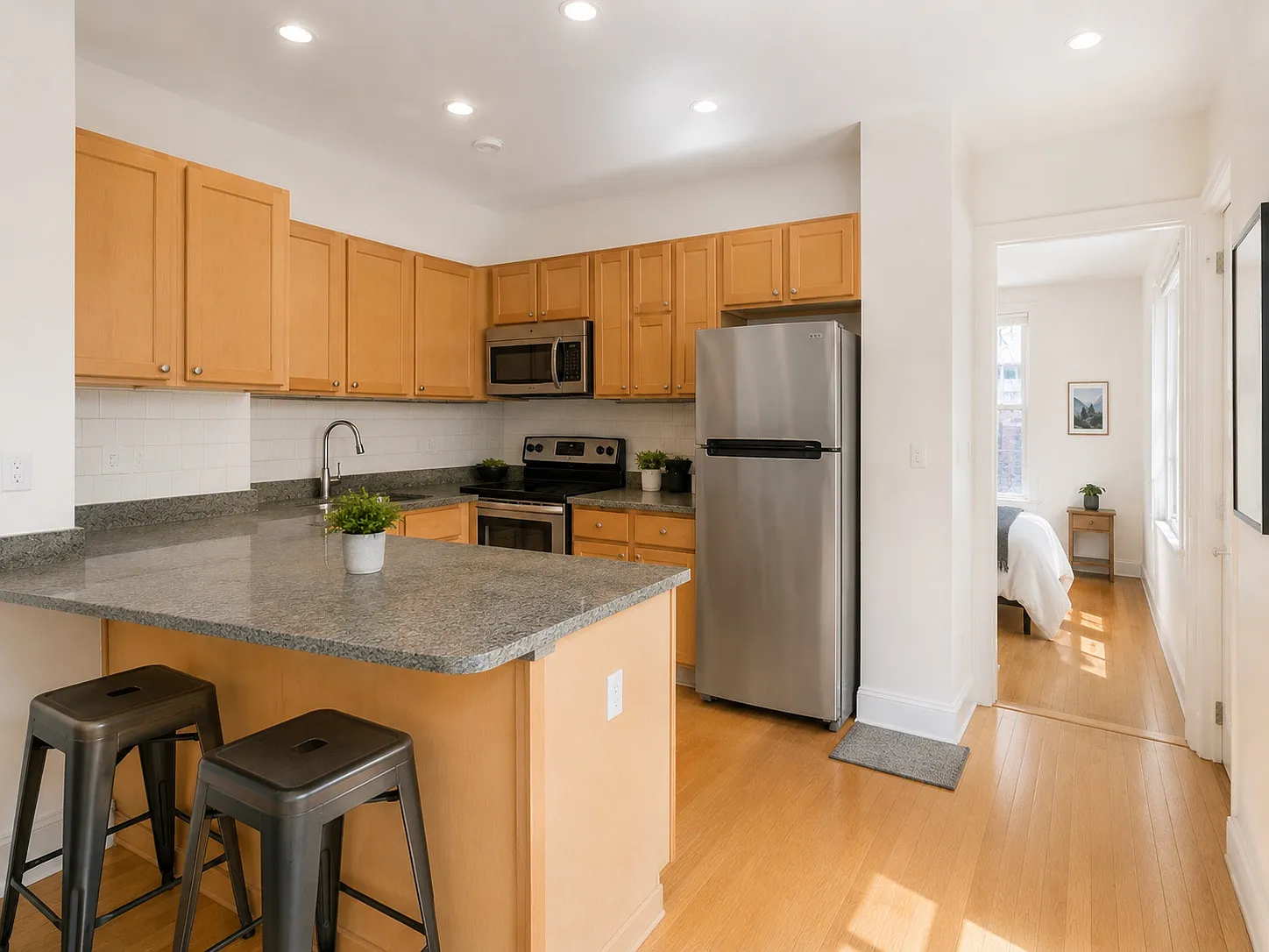 2 bed, 1.5 bath, 1000 sqft, $2,700 — Photo 4