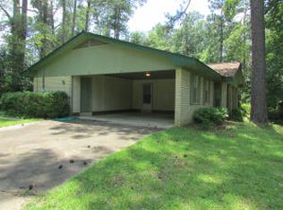 22 Cherokee Rd, Hattiesburg, MS 39402