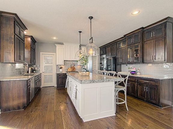 3rd image of 12685 N Arbor Way