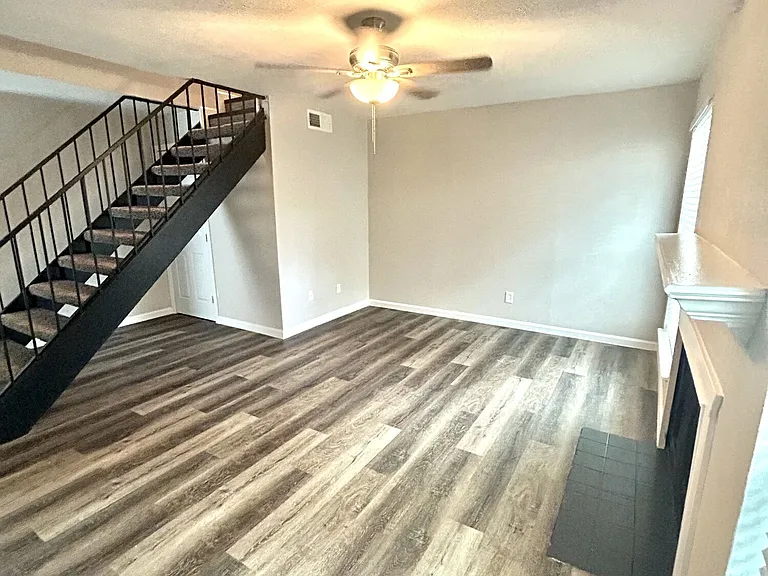 Athena Garden Apartments — Photo 20
