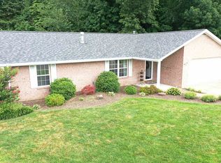 391 Ridgewood Ln, Jasper, IN 47546